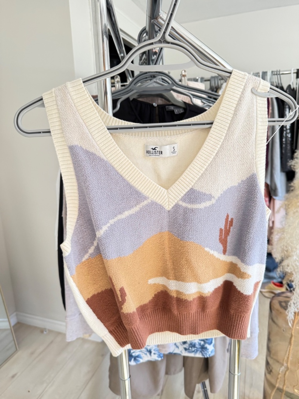 Hollister | Desert Sweater Vest | Size S | Western Landscape Knit Vest - Picture 2 of 6